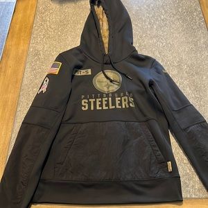 Women’s S Nike NFL Salute to service hoodie Steelers.
